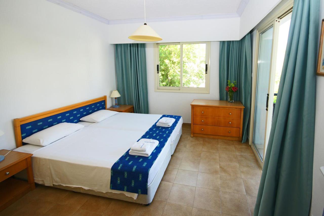 Appartamento Resitour - Paphos Gardens Esterno foto